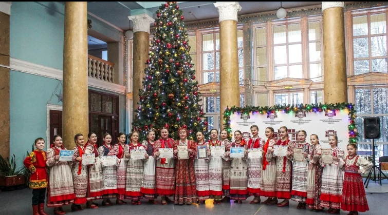 Брянская «Зарянка» получила награды за победы на конкурсах