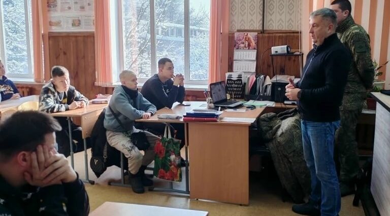 Злынковские студенты говорили  о профессии пилота-оператора беспилотников