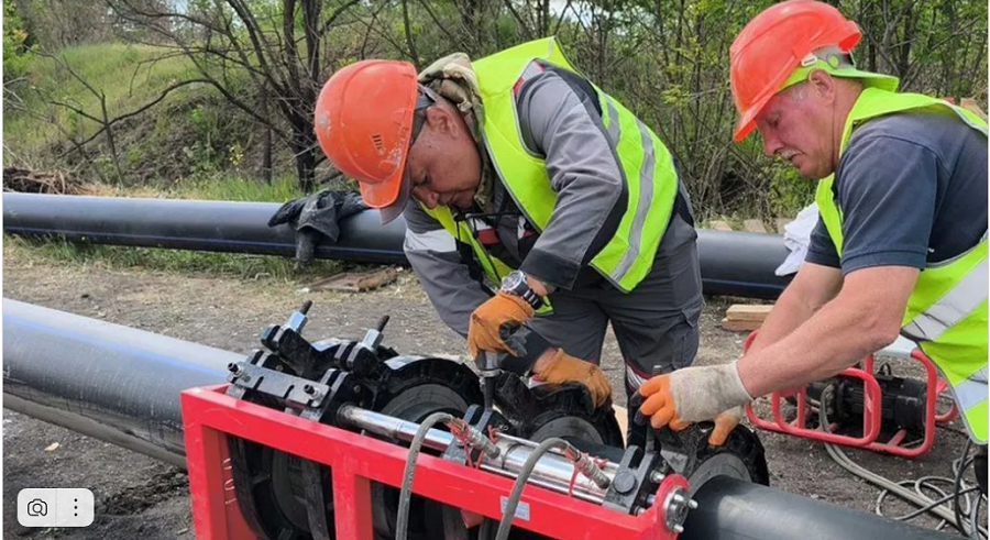 В 2025 году специалисты из Брянска провели модернизацию коммунальных сетей в Брянке