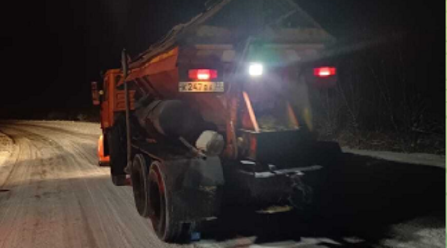 Борьба со снегом на дорогах Брянской области