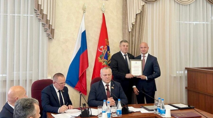 В Брянской областной Думе прошла церемония вручения партийных наград