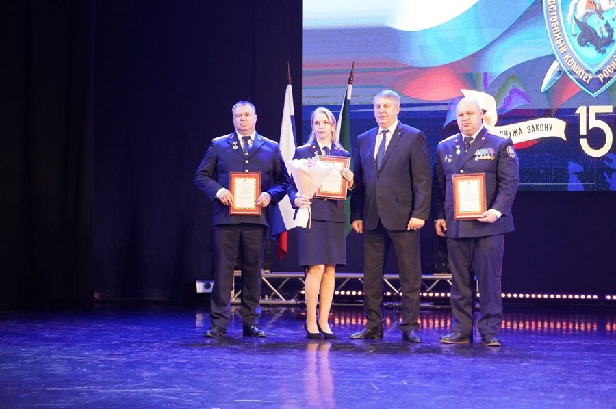 Александр  Богомаз наградил сотрудников Следственного управления СК России по Брянской области