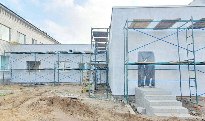 В Сельцо Брянщины завершается строительство спортивного зала школы Nº 5