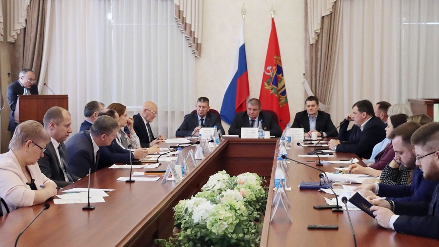 Депутаты Брянской области обсудили развитие спорта и волонтёрства