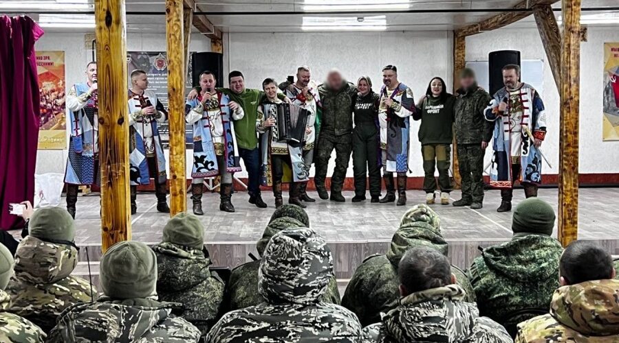 Ансамбль «Ватага» выступил с концертом  для участников СВО в старый Новый год