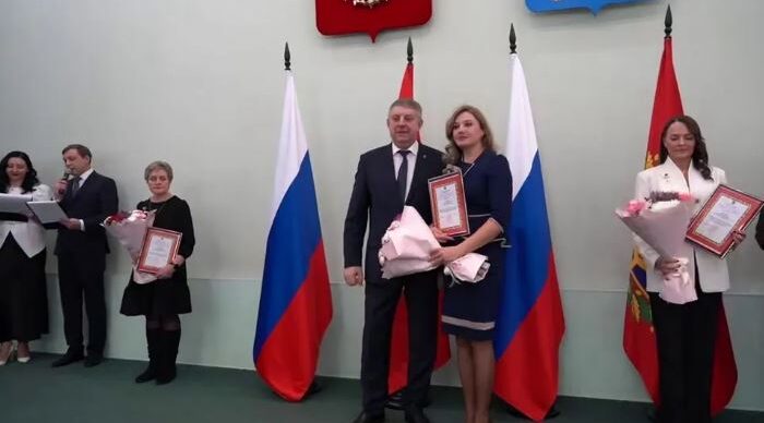 Губернатор Богомаз поздравил ветеранов и работников средств массовой информации Брянщины