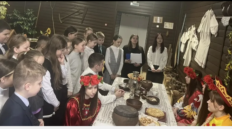 Брянских учеников познакомили с историей поселка Льговский