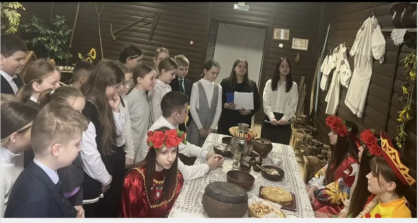 Брянских учеников познакомили с историей поселка Льговский