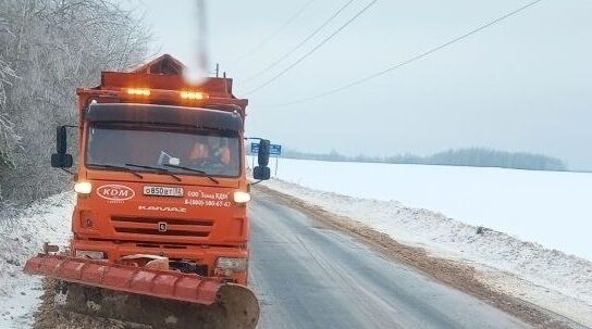 Очистка автодорог  на Брянщине ведется в круглосуточном режиме
