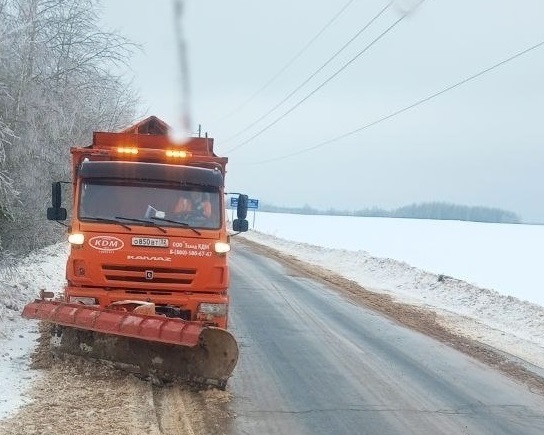 Очистка автодорог  на Брянщине ведется в круглосуточном режиме