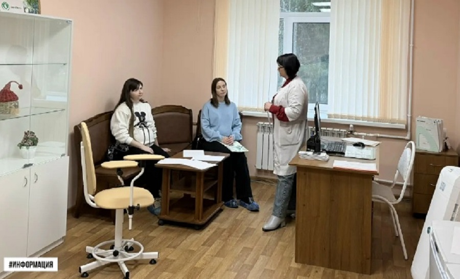 В Стародубском районе действует «Школа будущих родителей»