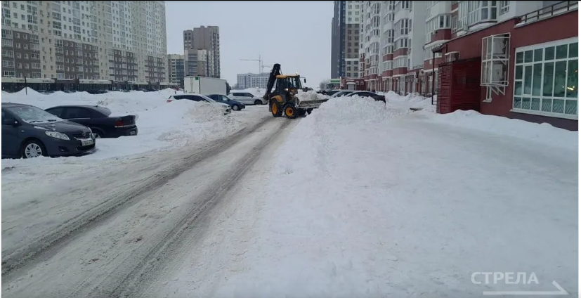 В Брянске продолжается вывоз снега
