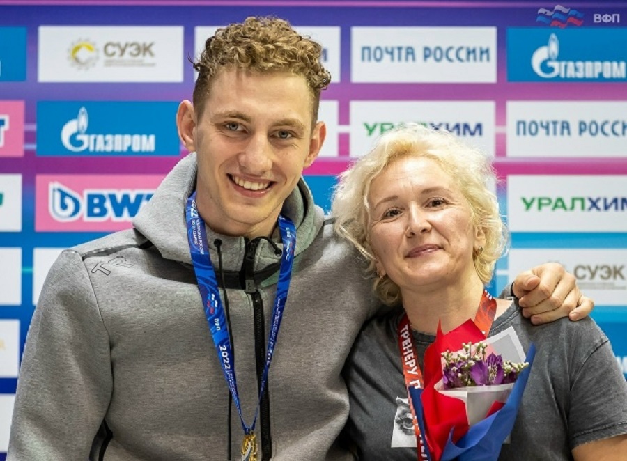 Илья Бородин установил новый рекорд области по плаванию