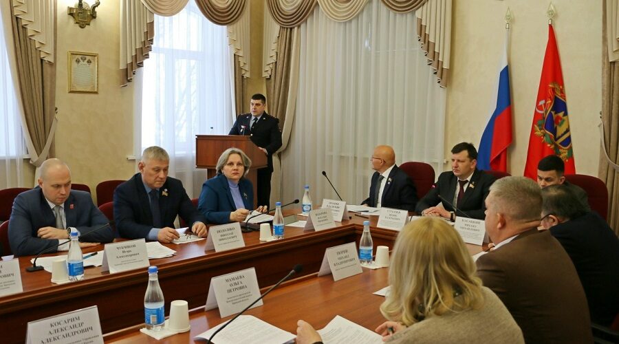 Комитет облдумы обсудил использование средств дорожного фонда муниципалитетами