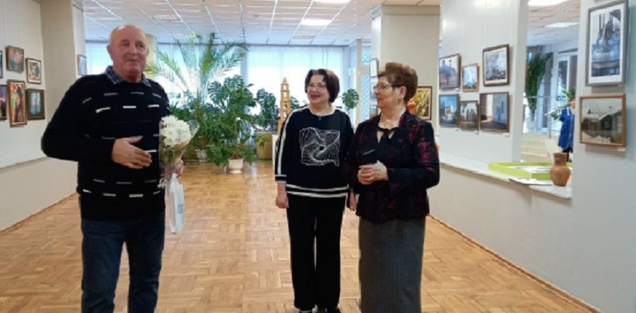 Открытие выставки «Виражи творчества» в Музее дятьковского хрусталя