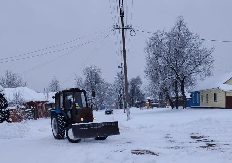 Уборка снега в Злынковской районе