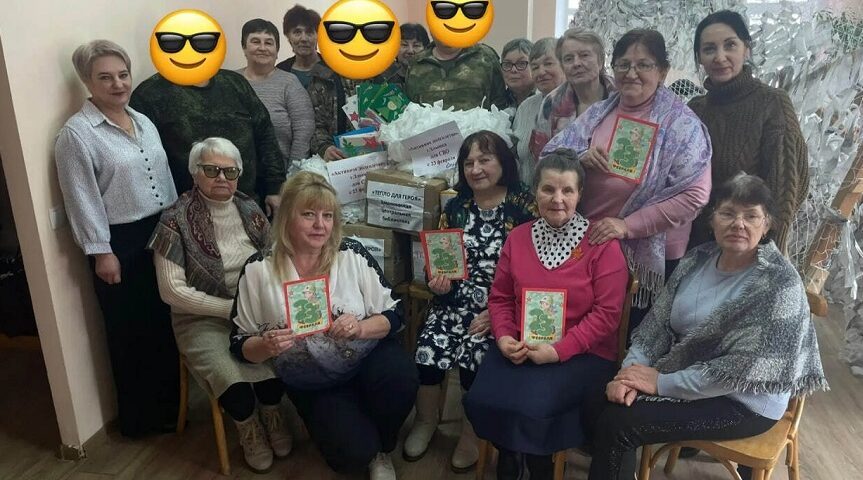 Жители Злынки участвуют в  акции «Тепло для героя»               