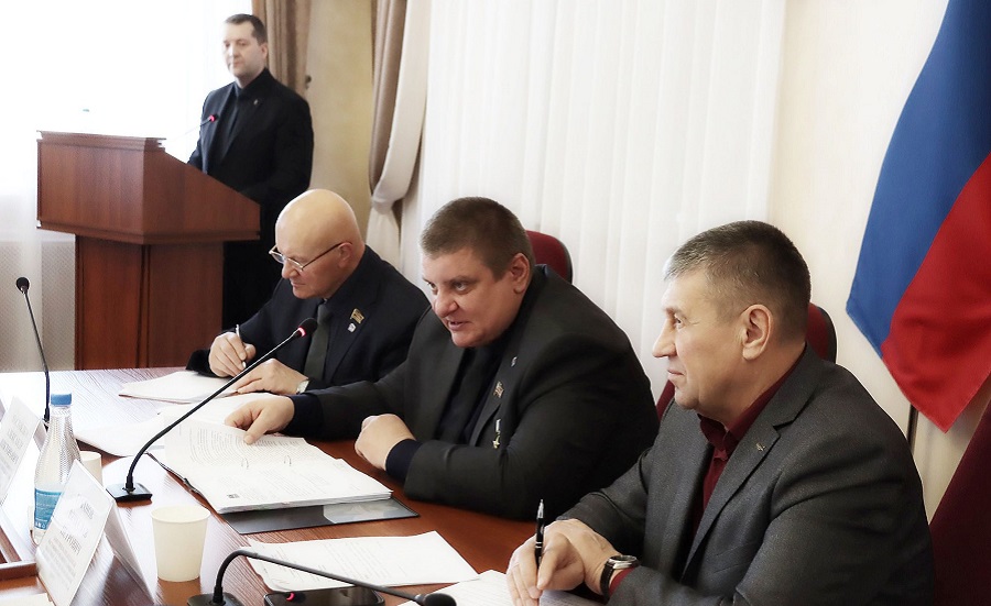 В профильном комитете обсудили спорт и патриотическое воспитание молодежи