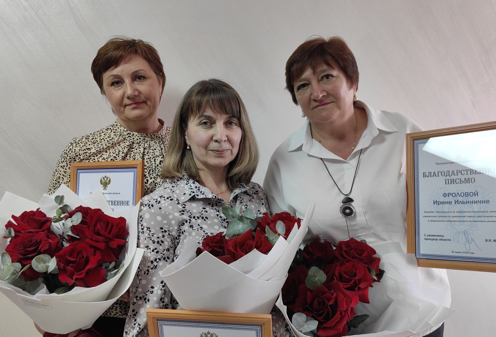 В Брянской области сотрудники Почты России спасли от мошенников односельчанку