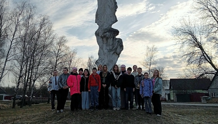 Учащиеся Злынковской ДШИ посетили мастерскую архитектора