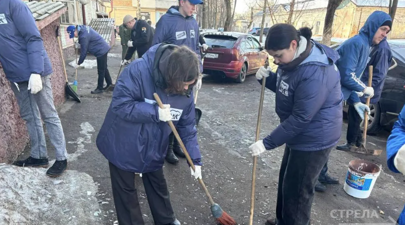 Брянские волонтеры помогают пострадавшим от атаки ВСУ горожанам