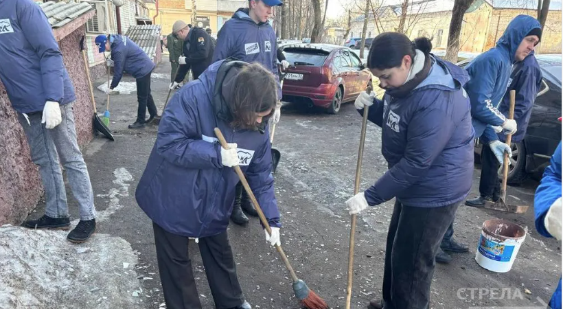 Брянские волонтеры помогают пострадавшим от атаки ВСУ горожанам