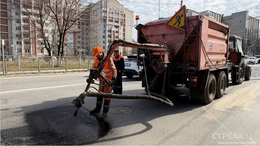В Брянске улицы Бежицкая и Фокина ремонтирует «Белта»