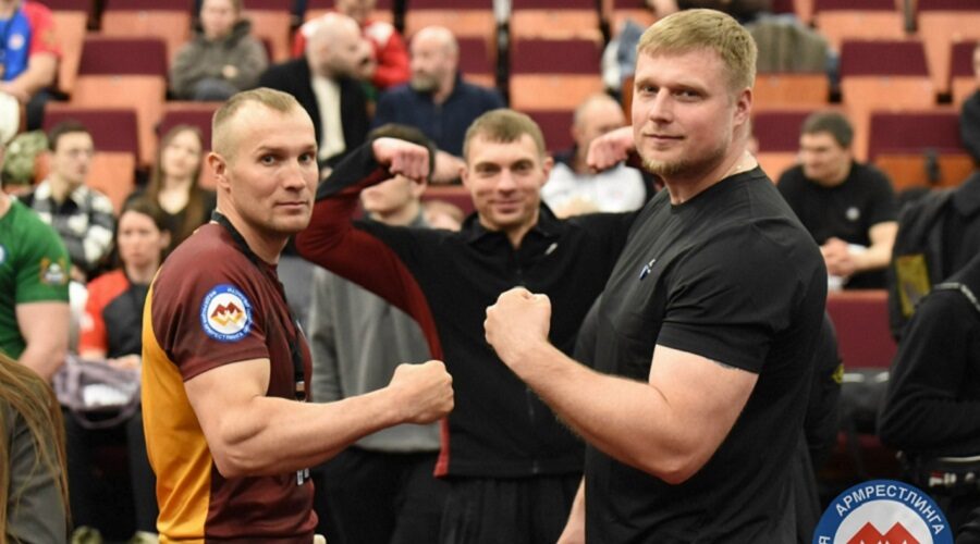 Брянские атлеты выступили на всероссийском турнире по армрестлингу