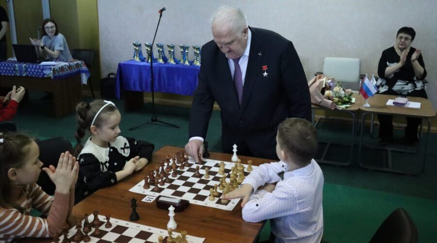 В Брянске прошел турнир по быстрым шахматам на кубок лётчика-космонавта СССР Виктора Афанасьева