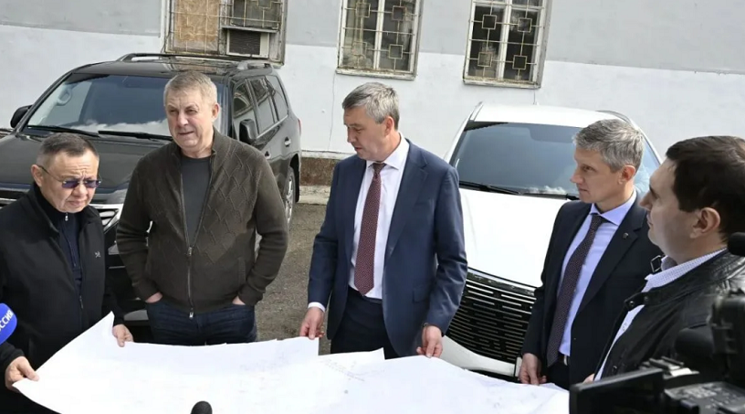 Министр  строительства и ЖКХ посетил Клинцы Брянской области