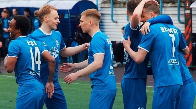 Брянское «Динамо» уверенно переиграло питерский «Зенит-2»