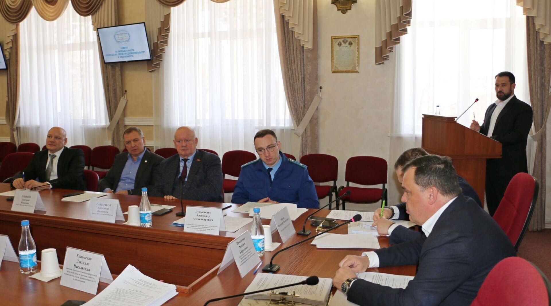 В Брянской Думе прошло заседание  комитета по промышленности, строительству и  связи