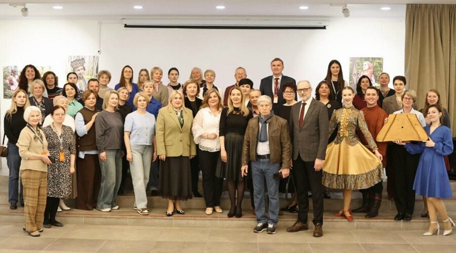 Выставка «Во всяком посаде в своём наряде» в Калининграде