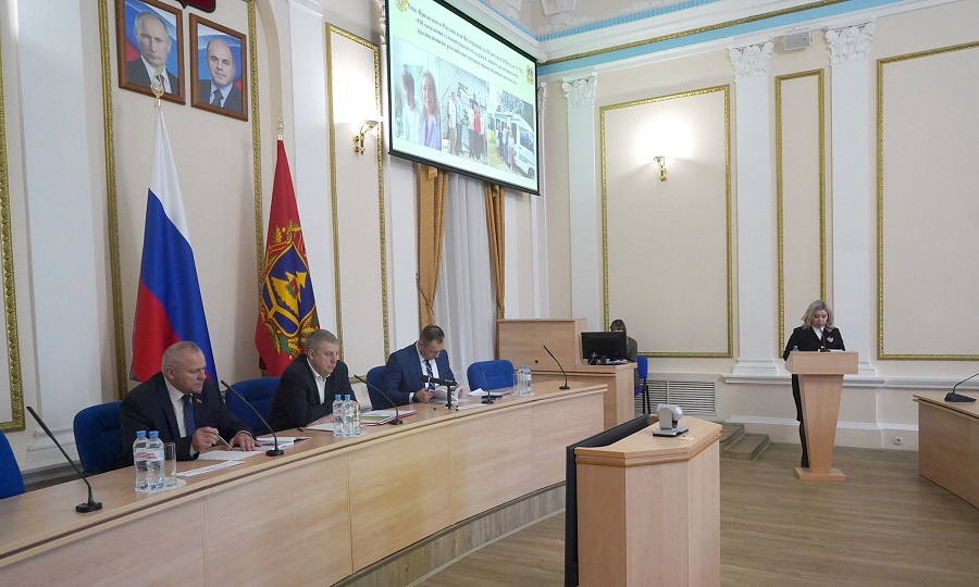 Совещание в Правительстве Брянской области по вопросам защиты прав детей