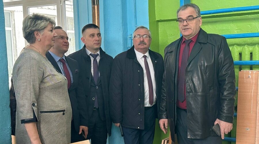 В Брянске начался капитальный ремонт четырех школ
