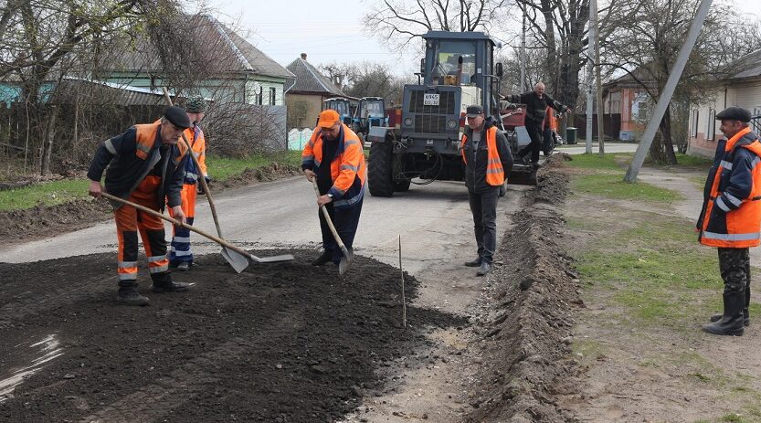 В Злынке начался сезон ремонта дорог