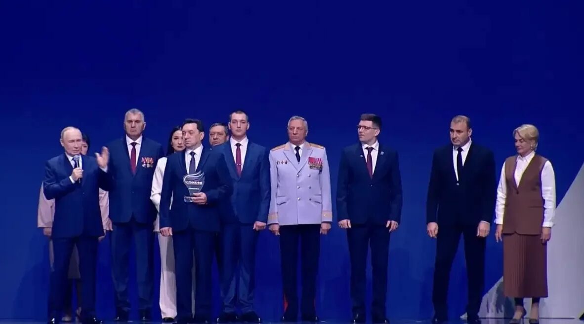 Владимир Путин наградил  Александра Подольного  за проект помощи жителям приграничья
