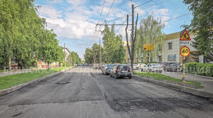 В Брянске ремонтируют дорогу  по улице Советской