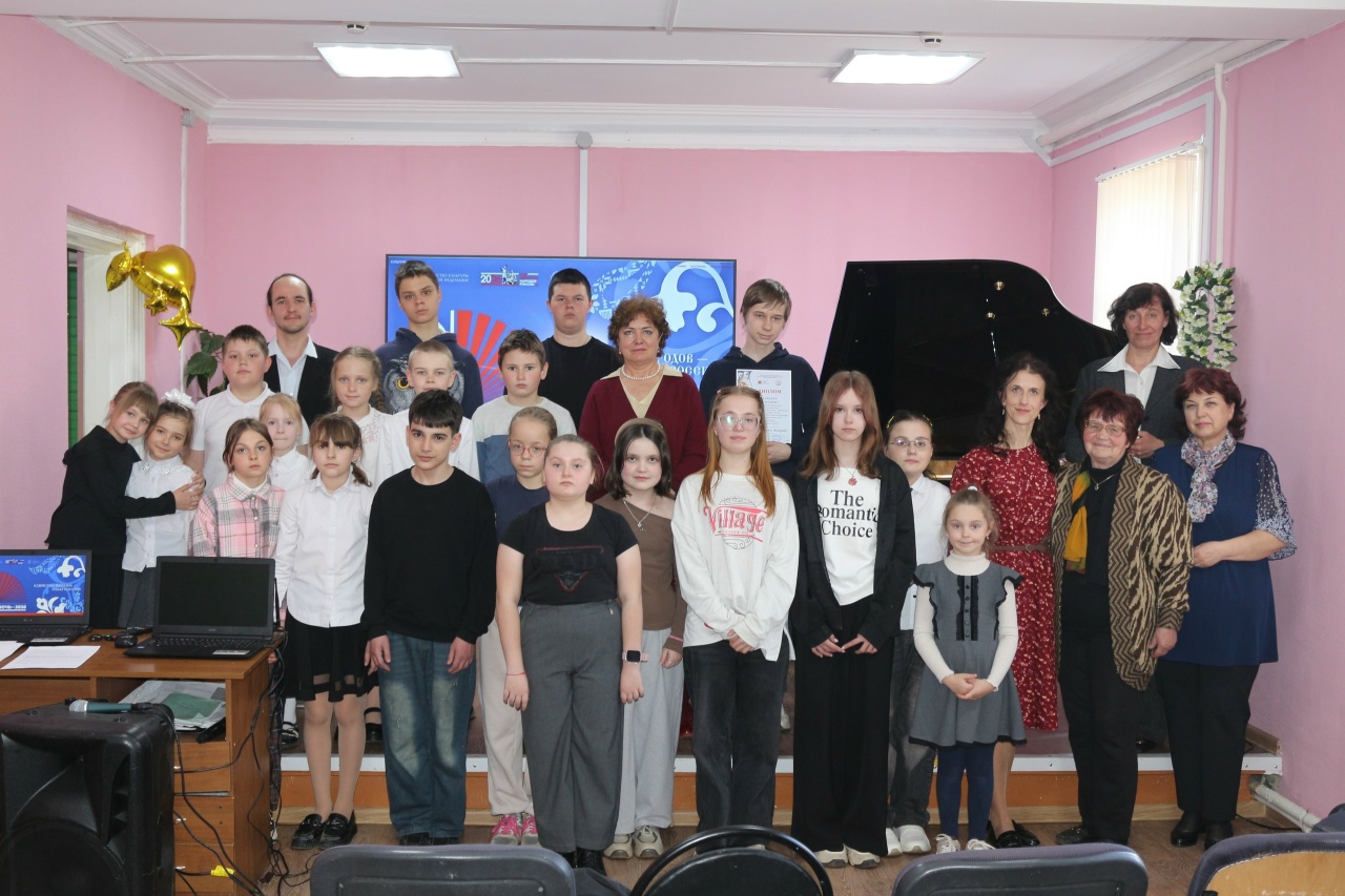 В Злынковской ДШ прошёл музыкально-поэтический вечер