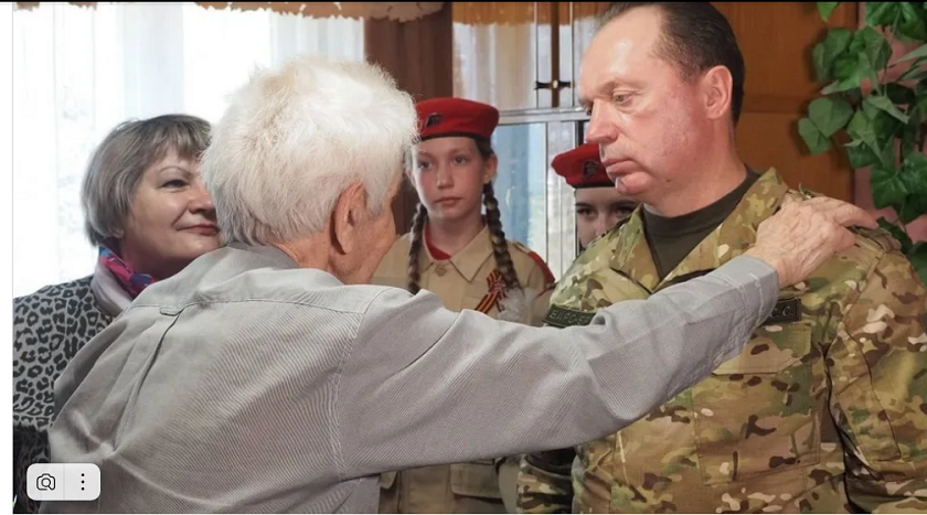 Поздравление ветеранов с Днем Победы командиром отряда «БАРС-Брянск»