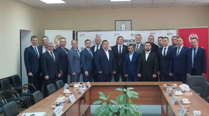 Глава Брянщины встретился с участниками программы «Брянские герои»