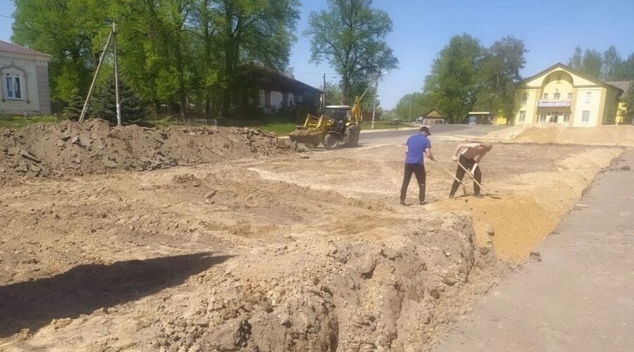 В селе Великая Топаль стартовал проект «Обустройство площади «Связь поколений»»