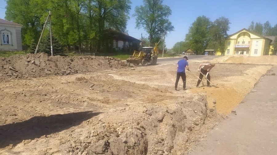 В селе Великая Топаль стартовал проект «Обустройство площади «Связь поколений»»