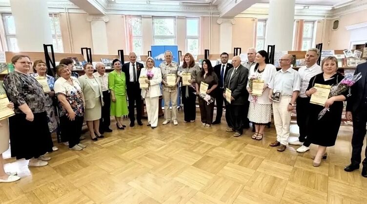 В Брянской областной библиотеке наградили победителей областного конкурса «Книга года»