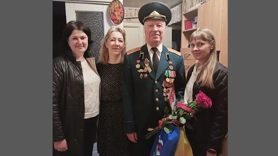 В Выгоничском районе Брянщины с юбилеем поздравили Героя афганской войны Бориса Крушинин