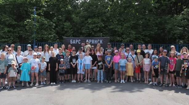 Для детей бойцов «БАРС-Брянск» устроили летний праздник