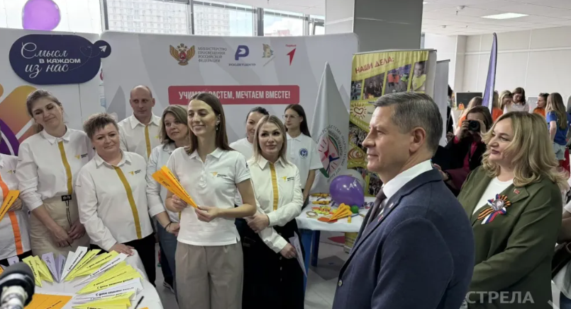Глава Брянщины Егор Ковальчук посетил площадки фестиваля Движения Первых