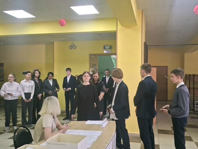 Брянские девятиклассники  писали ОГЭ по четырем предметам