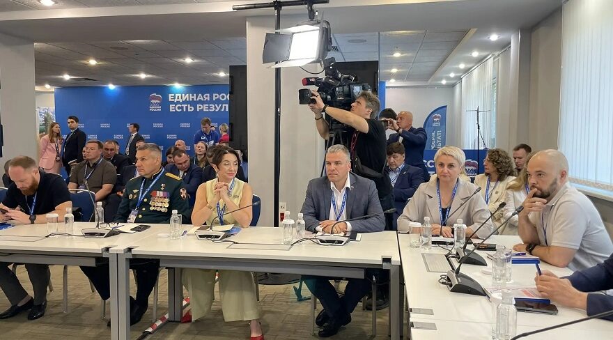 Брянцы принимают участие в круглых стола итогового форума «Есть результат»