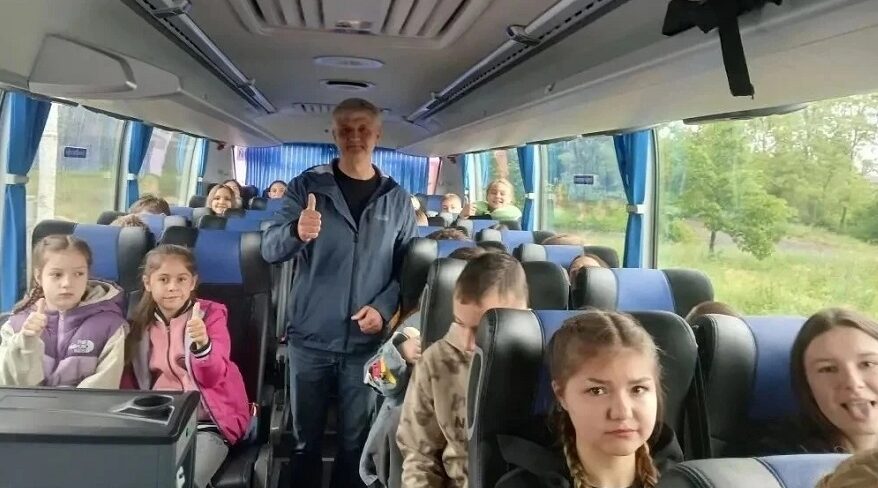 Ребята из подшефной Брянки приехали в брянские лагеря